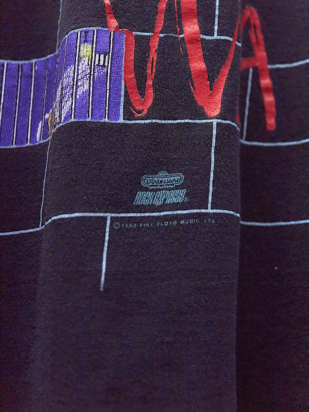 Vintage 90's Pink Floyd The Wall All Over Print Band T-Shirt